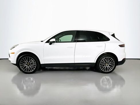 Certified 2022 Porsche Cayenne AWD/4WD image 2
