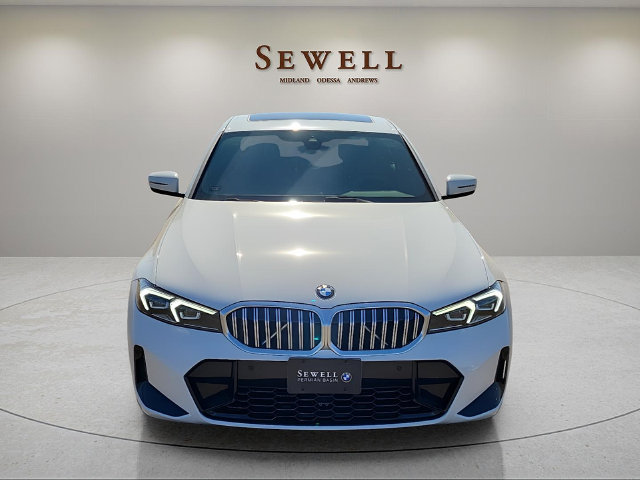 Used 2026 BMW 330i Sedan w/ M Sport Package RWD image 8