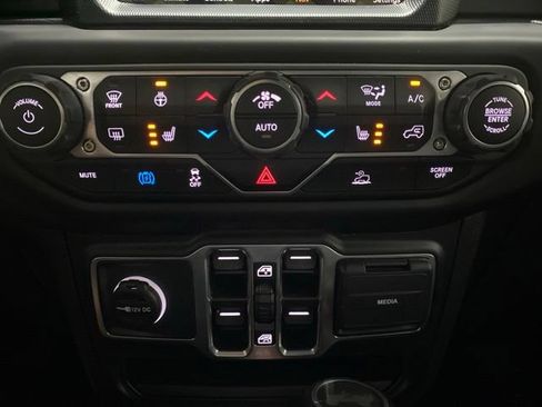 Used 2023 Jeep Wrangler Unlimited w/ Sun & Screen Package AWD/4WD image 53
