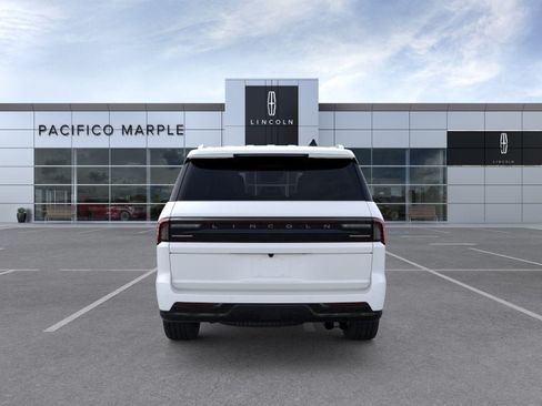 New 2026 Lincoln Navigator Black Label AWD/4WD image 5