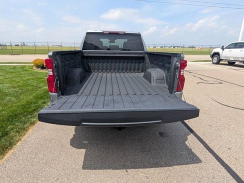 Used 2023 Chevrolet Silverado 1500 W/T w/ WT Value Package AWD/4WD image 8
