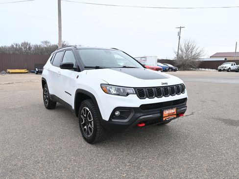 Certified 2024 Jeep Compass Trailhawk image 2