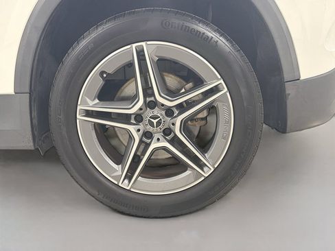 Certified 2023 Mercedes-Benz GLA 250 4MATIC image 32