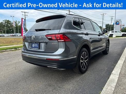 Certified 2021 Volkswagen Tiguan SE w/ Panoramic Sunroof Package AWD/4WD image 9