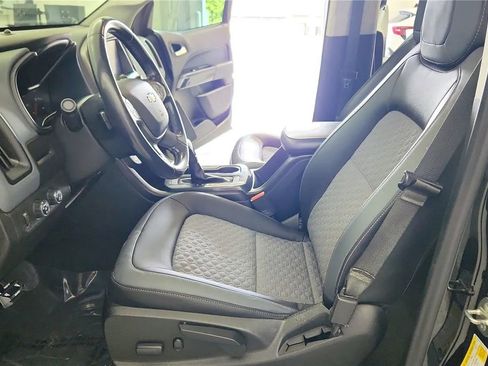 Used 2017 Chevrolet Colorado Z71 image 23