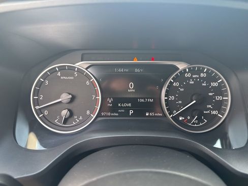 Used 2023 Nissan Rogue SL AWD/4WD image 12