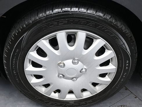 Used 2017 Ford Transit Connect XLT image 38