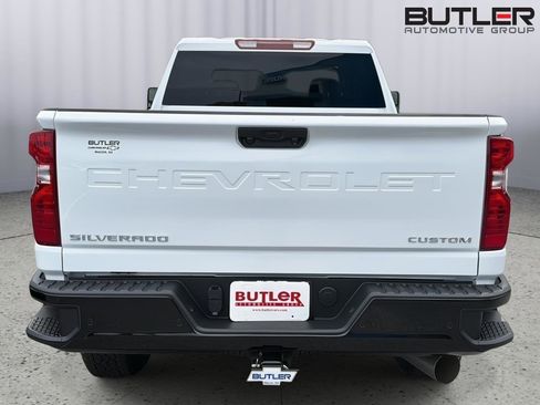 New 2026 Chevrolet Silverado 2500 Custom w/ Custom Value Package AWD/4WD image 4