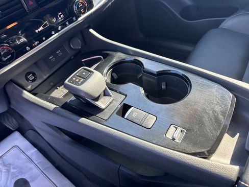 Certified 2024 Nissan Rogue SL image 21