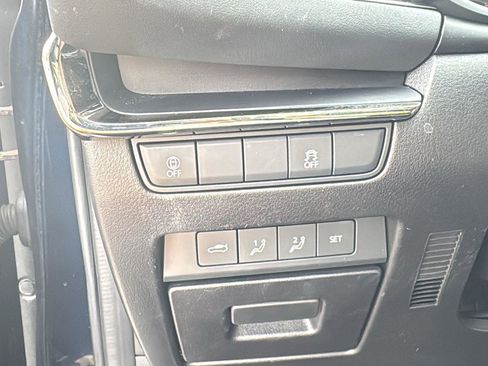 Used 2021 MAZDA MAZDA3 s image 9