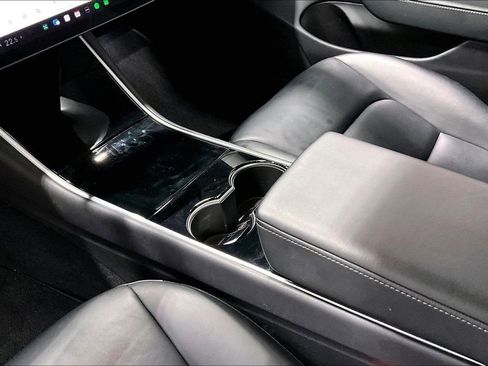 Used 2019 Tesla Model 3 Long Range image 17