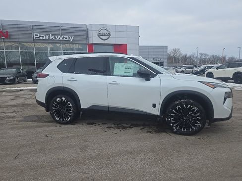 New 2026 Nissan Rogue SV image 8