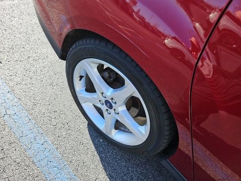 Used 2014 Ford Focus Titanium image 8