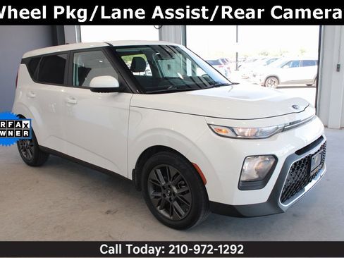 Certified 2021 Kia Soul S image 1