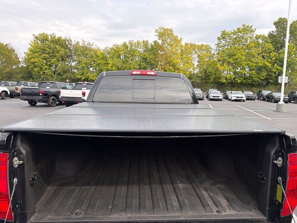 Used 2017 Toyota Tundra SR5 w/ SR5 Upgrade Package AWD/4WD image 21