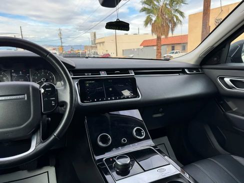 Used 2020 Land Rover Range Rover Velar S image 23