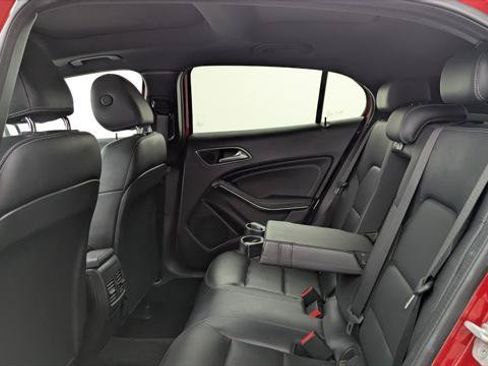 Used 2018 Mercedes-Benz GLA 250 4MATIC image 17