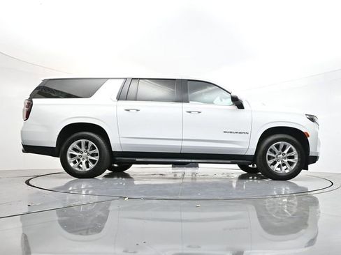 Used 2023 Chevrolet Suburban Premier image 49