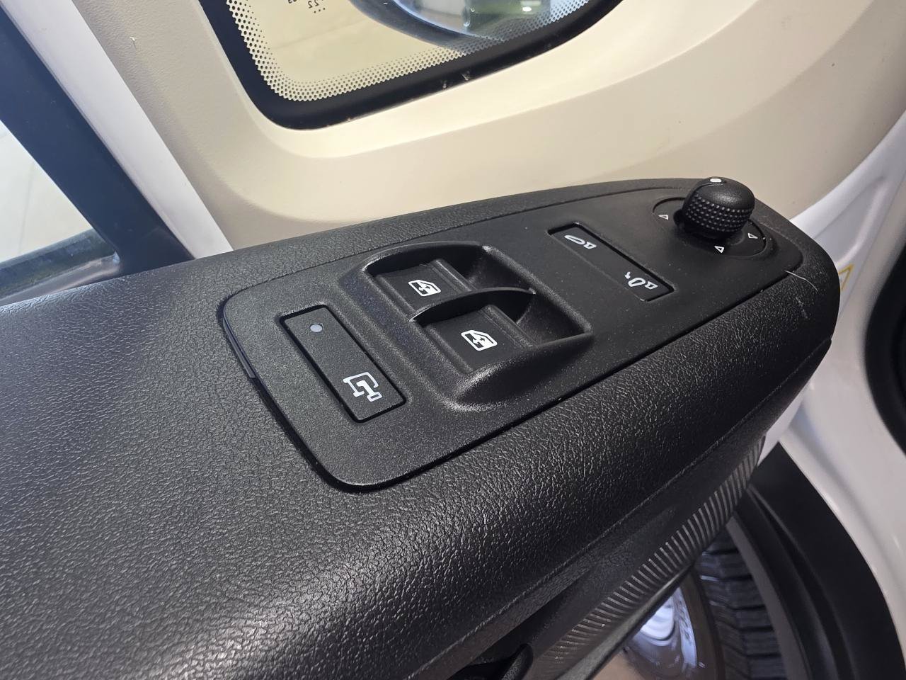 Used 2022 RAM ProMaster 3500 FWD image 11