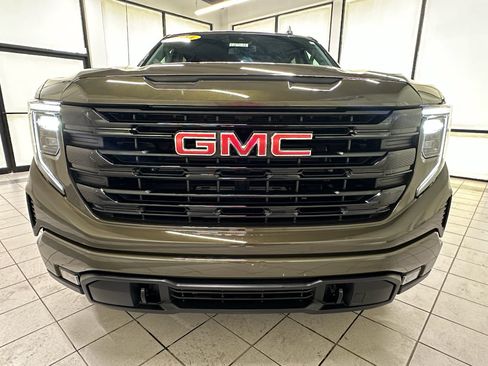 Used 2024 GMC Sierra 1500 Elevation AWD/4WD image 9