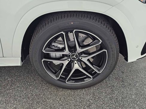 New 2026 Mercedes-Benz GLE 53 AMG 4MATIC Coupe image 9
