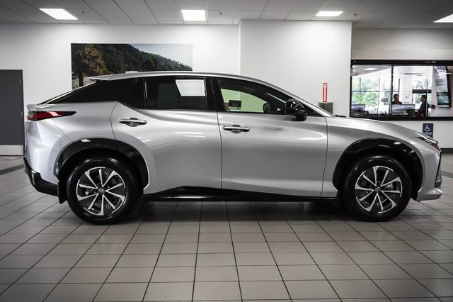 Certified 2023 Lexus RZ 450e Premium w/ Technology Package AWD/4WD image 5