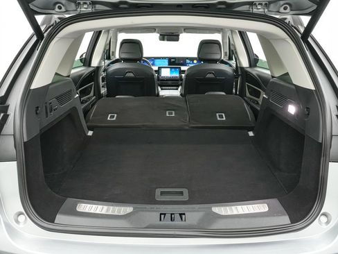 Used 2025 Lincoln Nautilus Premier w/ Equipment Group 102A AWD/4WD image 28