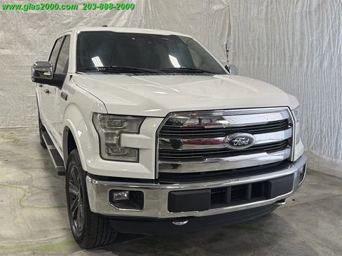 Used 2015 Ford F150 Lariat w/ Equipment Group 502A Luxury AWD/4WD image 32