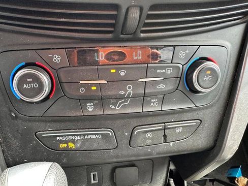 Used 2017 Ford Escape SE AWD/4WD image 39