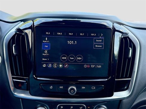 Used 2022 Chevrolet Traverse LT w/ Midnight/Sport Edition image 15