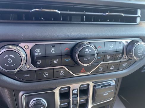 New 2025 Jeep Wrangler Sahara w/ Safety Group image 34