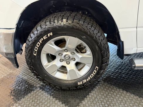 Used 2022 RAM 1500 Big Horn AWD/4WD image 13