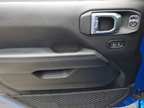 Used 2021 Jeep Wrangler Unlimited Sahara image 27