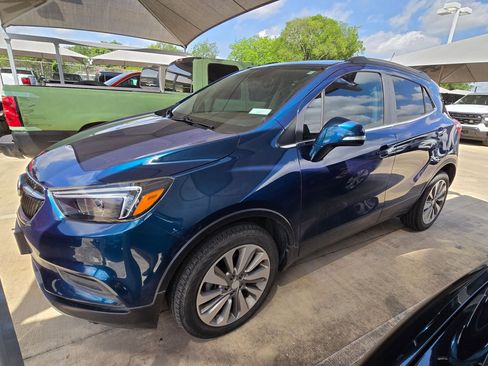 Used 2019 Buick Encore Preferred FWD image 4