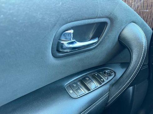 Used 2017 Nissan Armada SV image 20