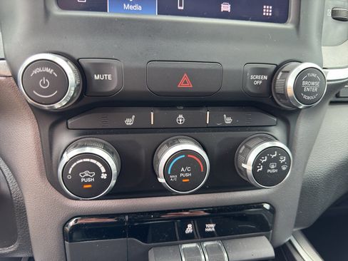 Used 2023 RAM 1500 Big Horn AWD/4WD image 31