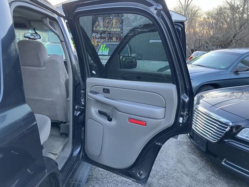 Used 2005 Chevrolet Tahoe LS image 16