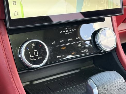 Used 2022 Jaguar F-PACE SVR AWD/4WD image 17