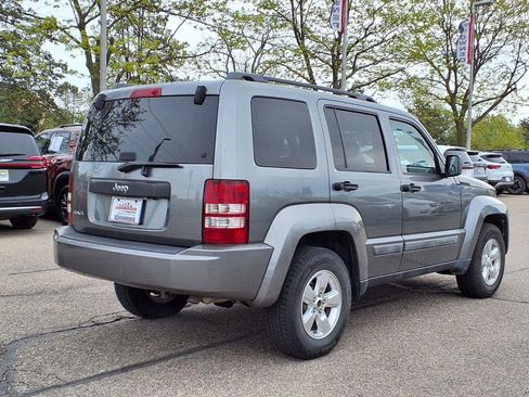 Used 2012 Jeep Liberty Sport w/ Popular Equipment Group AWD/4WD image 4