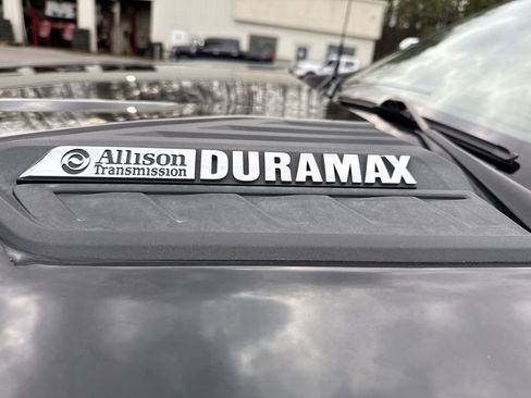 Used 2022 Chevrolet Silverado 2500 LTZ w/ LTZ Plus Package image 14