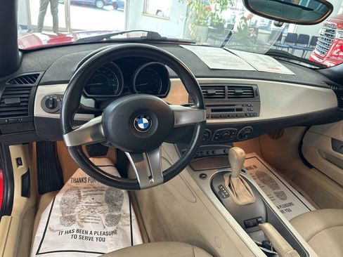 Used 2003 BMW Z4 2.5i image 11