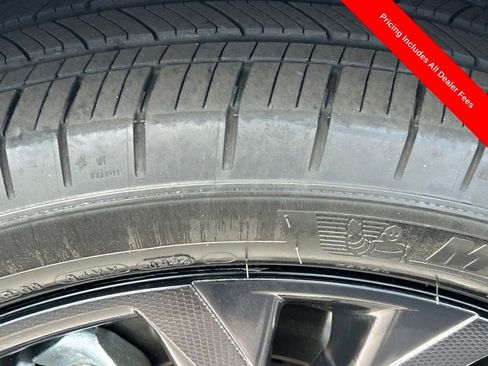 Used 2024 Toyota Sienna XSE w/ XSE Plus Package FWD image 28