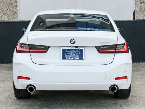 Used 2023 BMW 330i Sedan w/ Convenience Package RWD image 11
