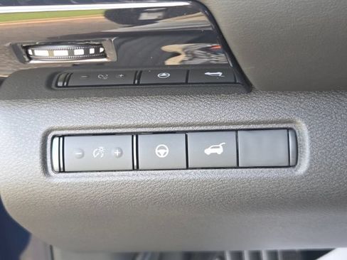 New 2026 Nissan Pathfinder SV FWD image 25