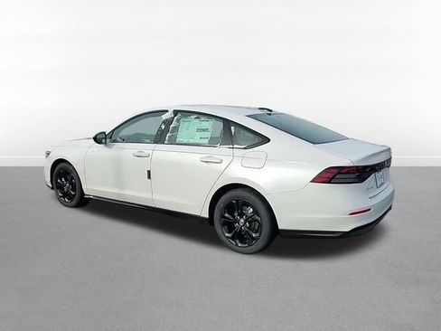 New 2025 Honda Accord SE image 5