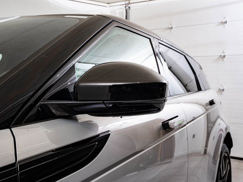 Used 2023 Land Rover Range Rover Evoque R-Dynamic SE image 17