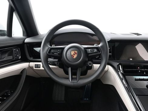 Certified 2026 Porsche Panamera image 12