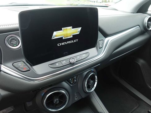 Used 2025 Chevrolet Blazer LT AWD/4WD image 18