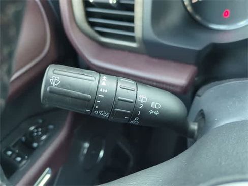 Used 2024 Ford Expedition Limited image 27