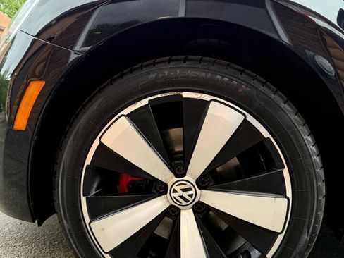 Used 2013 Volkswagen Beetle 2.0T image 13